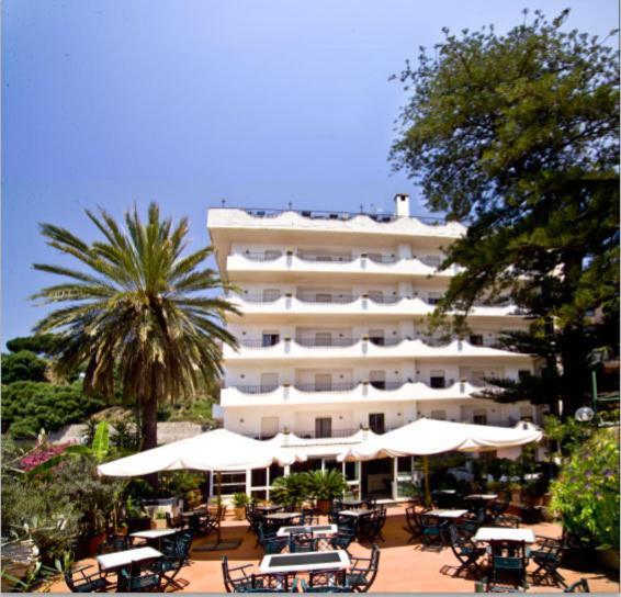 Hotel Delle Palme Летоянни Экстерьер фото