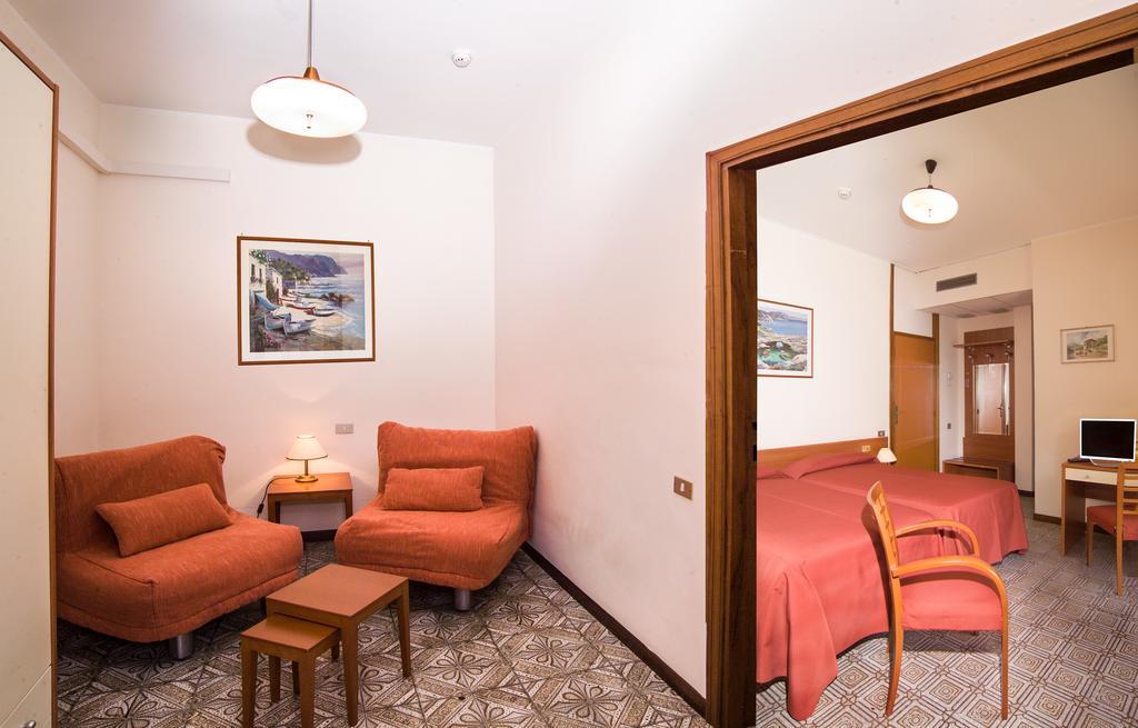 Hotel Delle Palme Летоянни Экстерьер фото